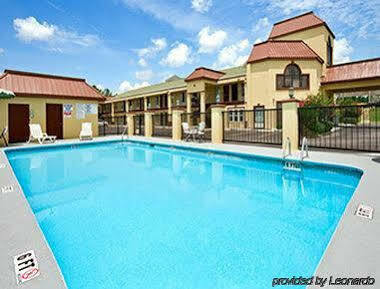 Days Inn By Wyndham Orangeburg Exterior photo